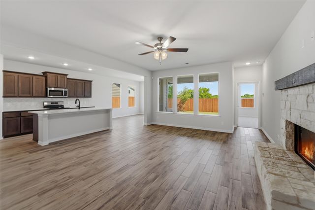 1233 Sabine River Lane, Springtown, TX 76082