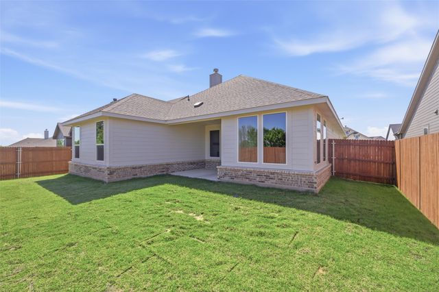 1233 Sabine River Lane, Springtown, TX 76082