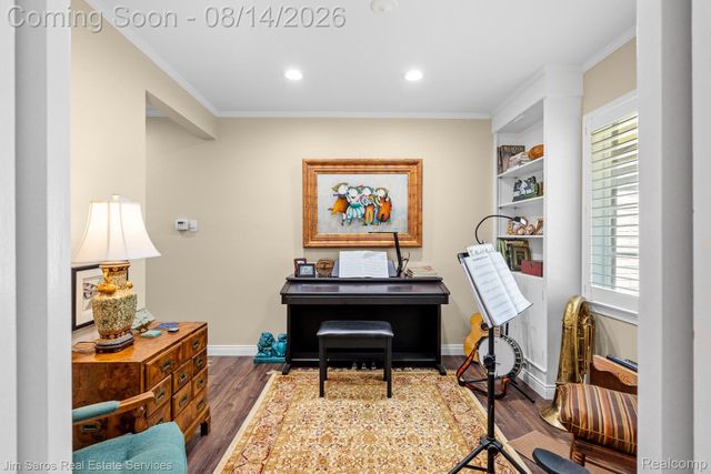 29 Hampton Road, Village Of Grosse Pointe Shores, MI 48236