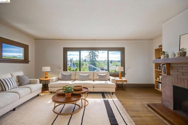 5570 Taft Ave, Oakland, CA 94618