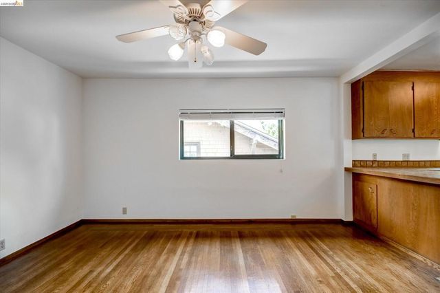 5570 Taft Ave, Oakland, CA 94618