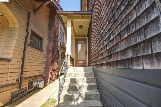 5570 Taft Ave, Oakland, CA 94618