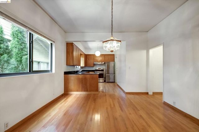 5570 Taft Ave, Oakland, CA 94618