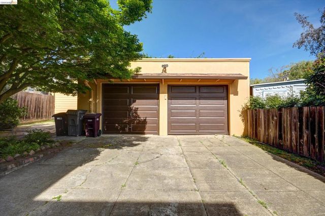 5570 Taft Ave, Oakland, CA 94618