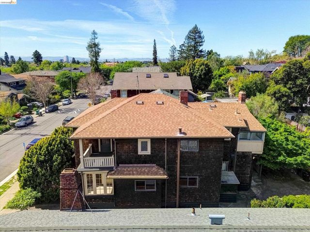 5570 Taft Ave, Oakland, CA 94618