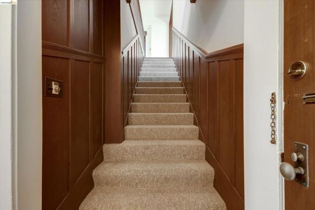 5570 Taft Ave, Oakland, CA 94618