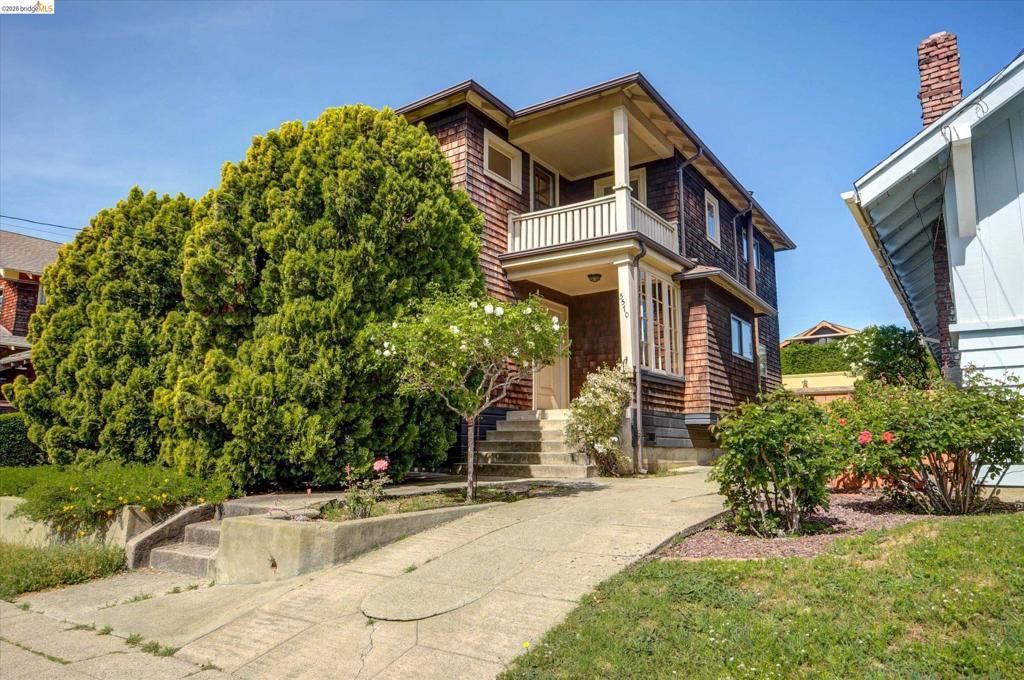 5570 Taft Ave, Oakland, CA 94618