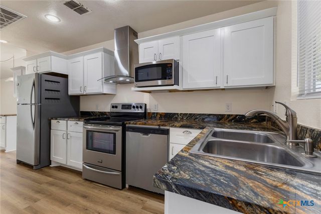 2018 Katy Street, New Braunfels, TX 78130