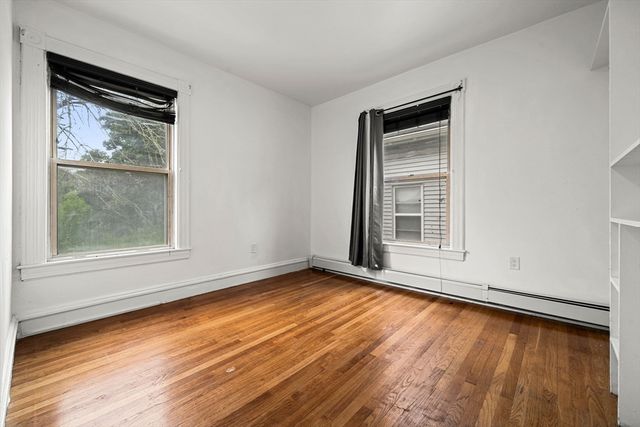 952 Bridge St, Lowell, MA 01850