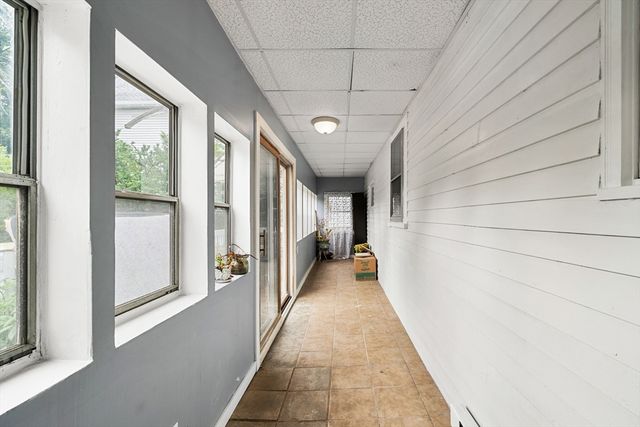 952 Bridge St, Lowell, MA 01850