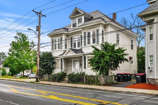 952 Bridge St, Lowell, MA 01850