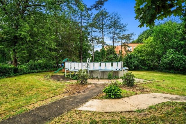 952 Bridge St, Lowell, MA 01850