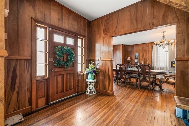952 Bridge St, Lowell, MA 01850