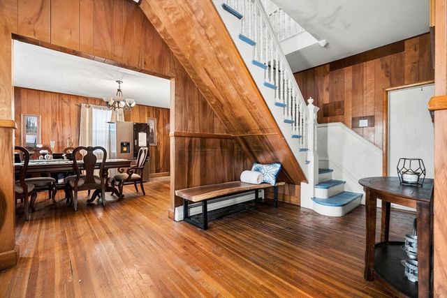 952 Bridge St, Lowell, MA 01850