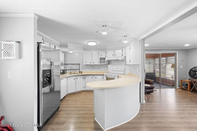 554 Marnie Circle, West Melbourne, FL 32904