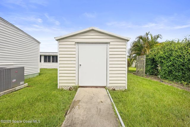554 Marnie Circle, West Melbourne, FL 32904