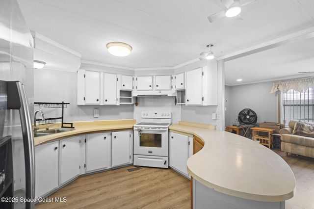 554 Marnie Circle, West Melbourne, FL 32904