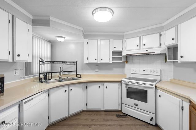 554 Marnie Circle, West Melbourne, FL 32904