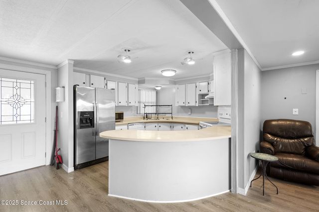 554 Marnie Circle, West Melbourne, FL 32904