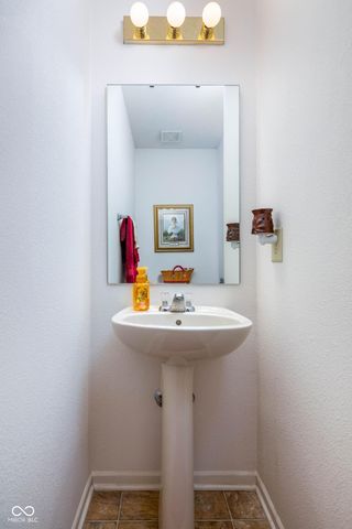 2292 Hampton Drive, Franklin, IN 46131