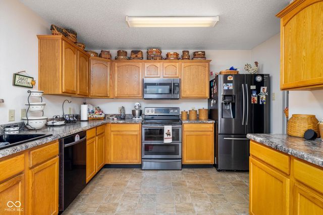 2292 Hampton Drive, Franklin, IN 46131