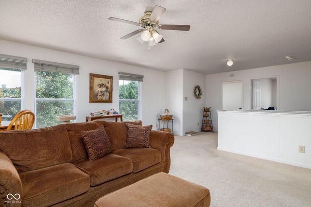 2292 Hampton Drive, Franklin, IN 46131