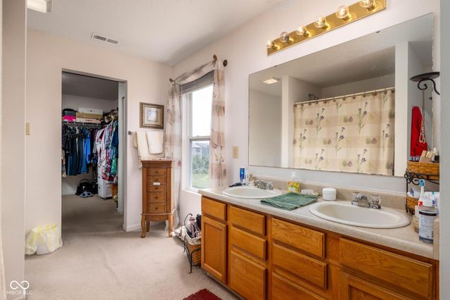 2292 Hampton Drive, Franklin, IN 46131