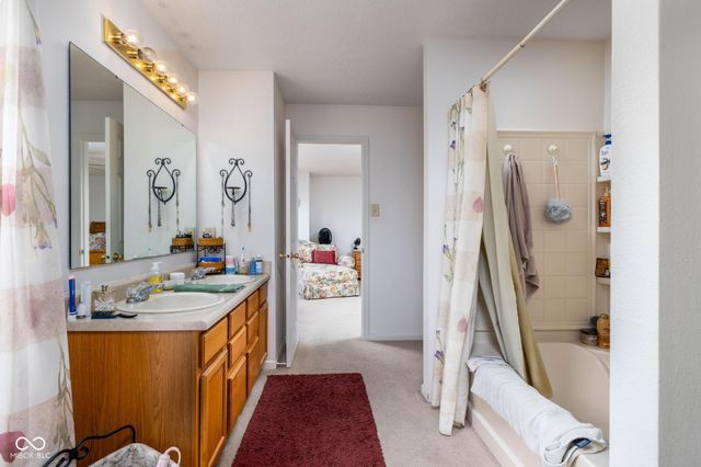 2292 Hampton Drive, Franklin, IN 46131