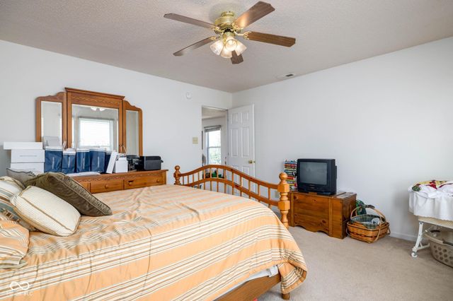 2292 Hampton Drive, Franklin, IN 46131