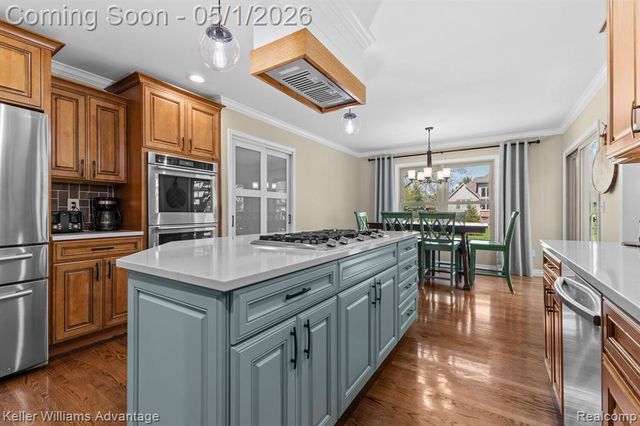 8200 Carpathian Drive, White Lake, MI 48386