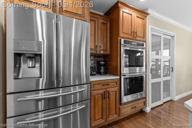 8200 Carpathian Drive, White Lake, MI 48386