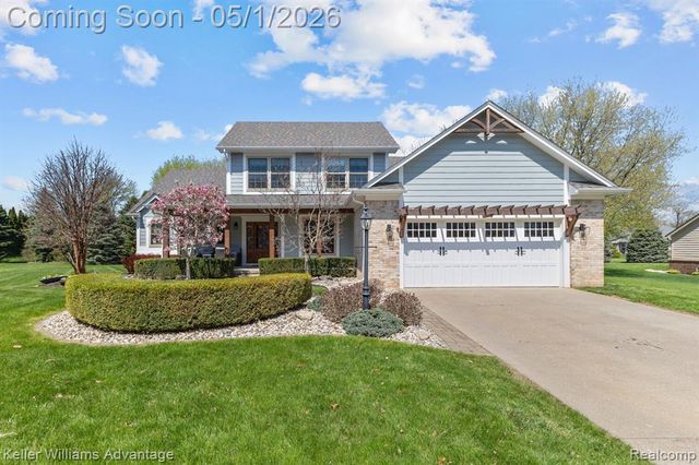 8200 Carpathian Drive, White Lake, MI 48386