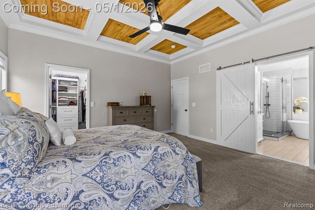 8200 Carpathian Drive, White Lake, MI 48386