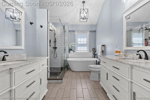 8200 Carpathian Drive, White Lake, MI 48386