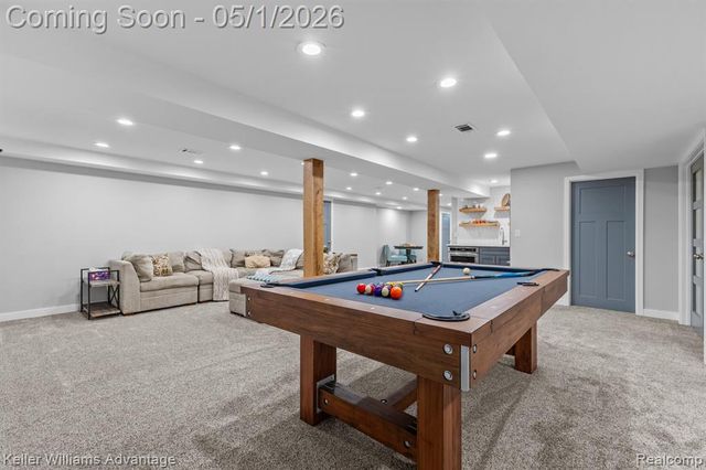 8200 Carpathian Drive, White Lake, MI 48386