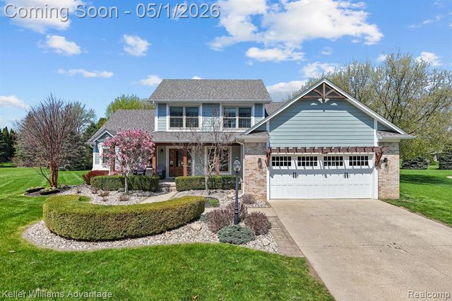 8200 Carpathian Drive, White Lake, MI 48386