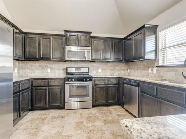 16116 Iron Ridge Road, Edmond, OK 73013