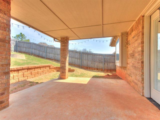 16116 Iron Ridge Road, Edmond, OK 73013