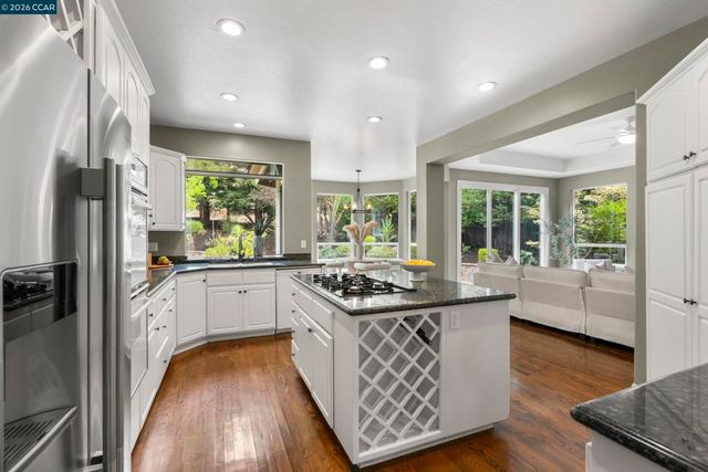 55 Mcconnell Ln, Walnut Creek, CA 94596