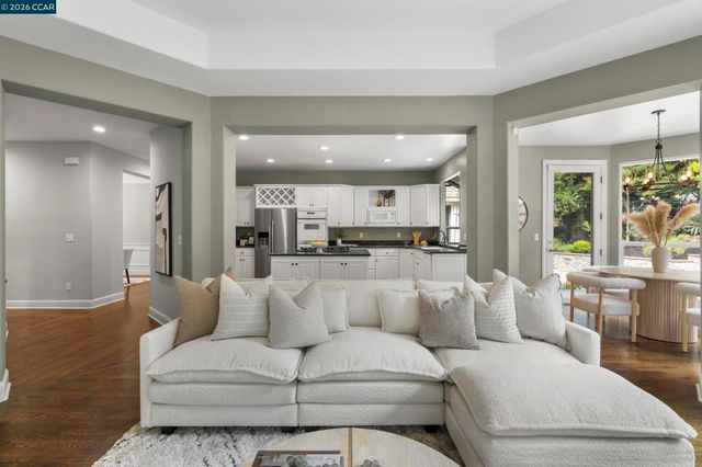 55 Mcconnell Ln, Walnut Creek, CA 94596