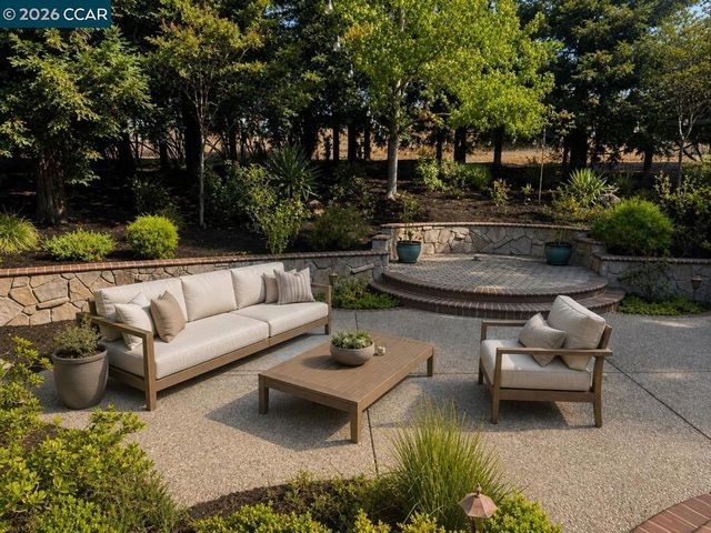 55 Mcconnell Ln, Walnut Creek, CA 94596