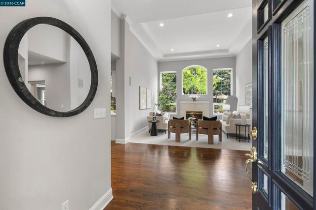 55 Mcconnell Ln, Walnut Creek, CA 94596