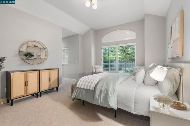 55 Mcconnell Ln, Walnut Creek, CA 94596