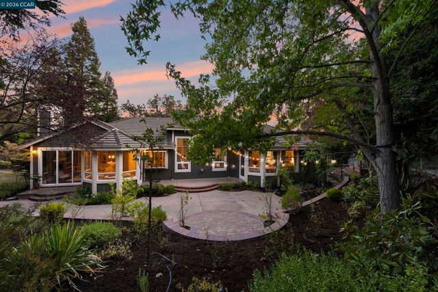 55 Mcconnell Ln, Walnut Creek, CA 94596