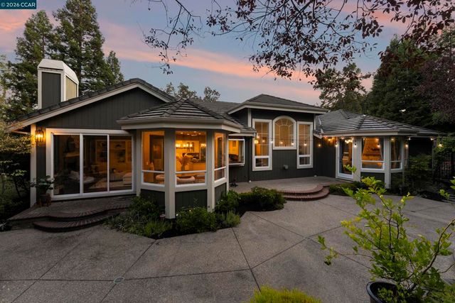 55 Mcconnell Ln, Walnut Creek, CA 94596