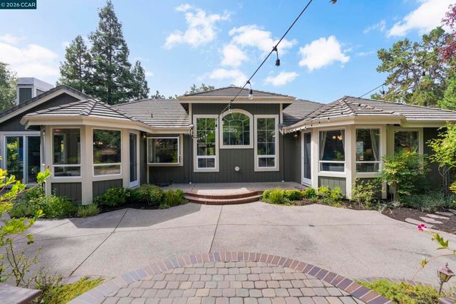 55 Mcconnell Ln, Walnut Creek, CA 94596