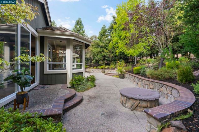 55 Mcconnell Ln, Walnut Creek, CA 94596