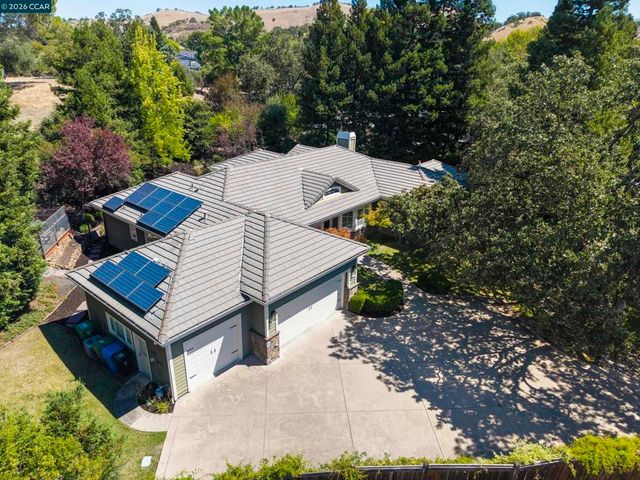 55 Mcconnell Ln, Walnut Creek, CA 94596