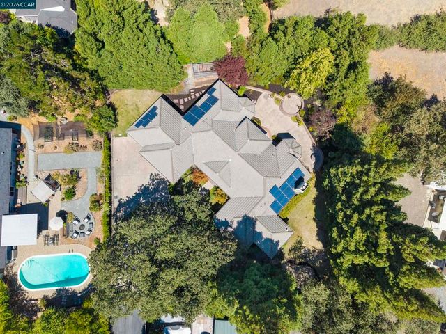 55 Mcconnell Ln, Walnut Creek, CA 94596