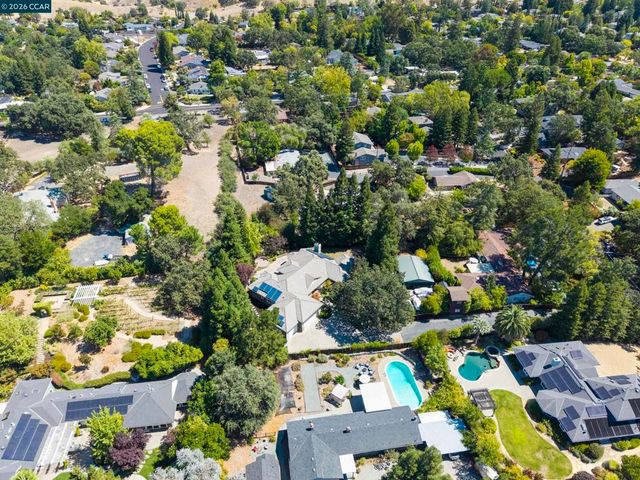 55 Mcconnell Ln, Walnut Creek, CA 94596